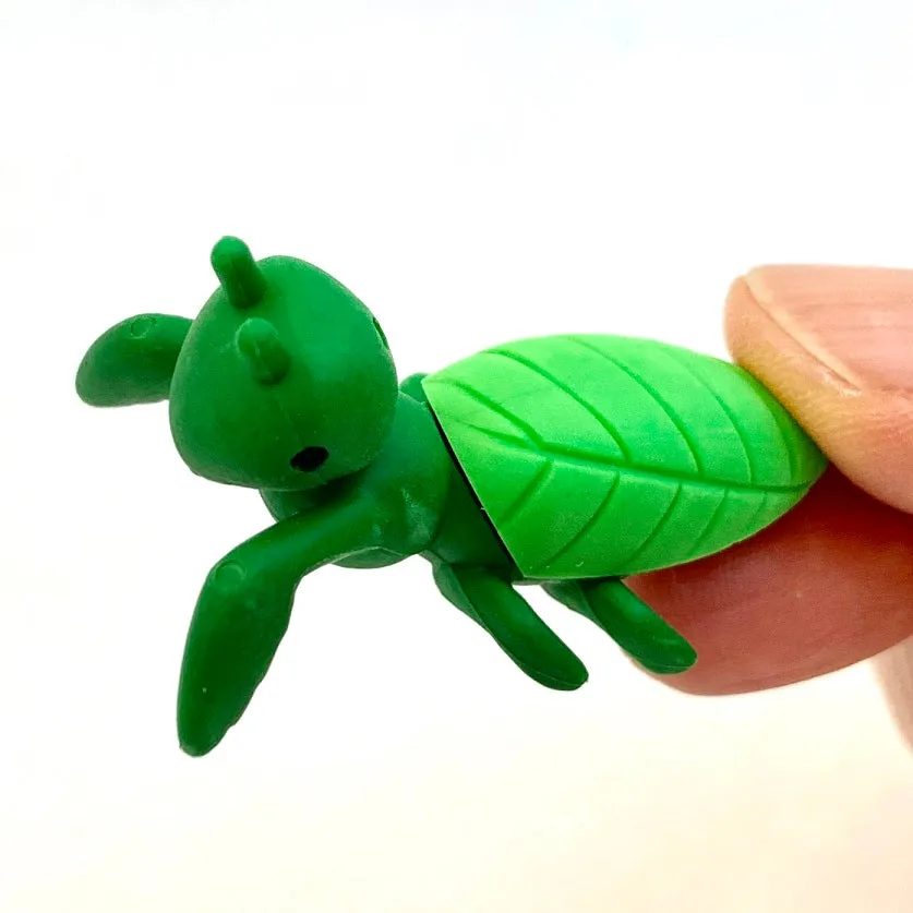 382961 IWAKO BUG HUNT ERASER CARD-SINGLE