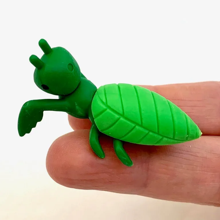 382961 IWAKO BUG HUNT ERASER CARD-SINGLE