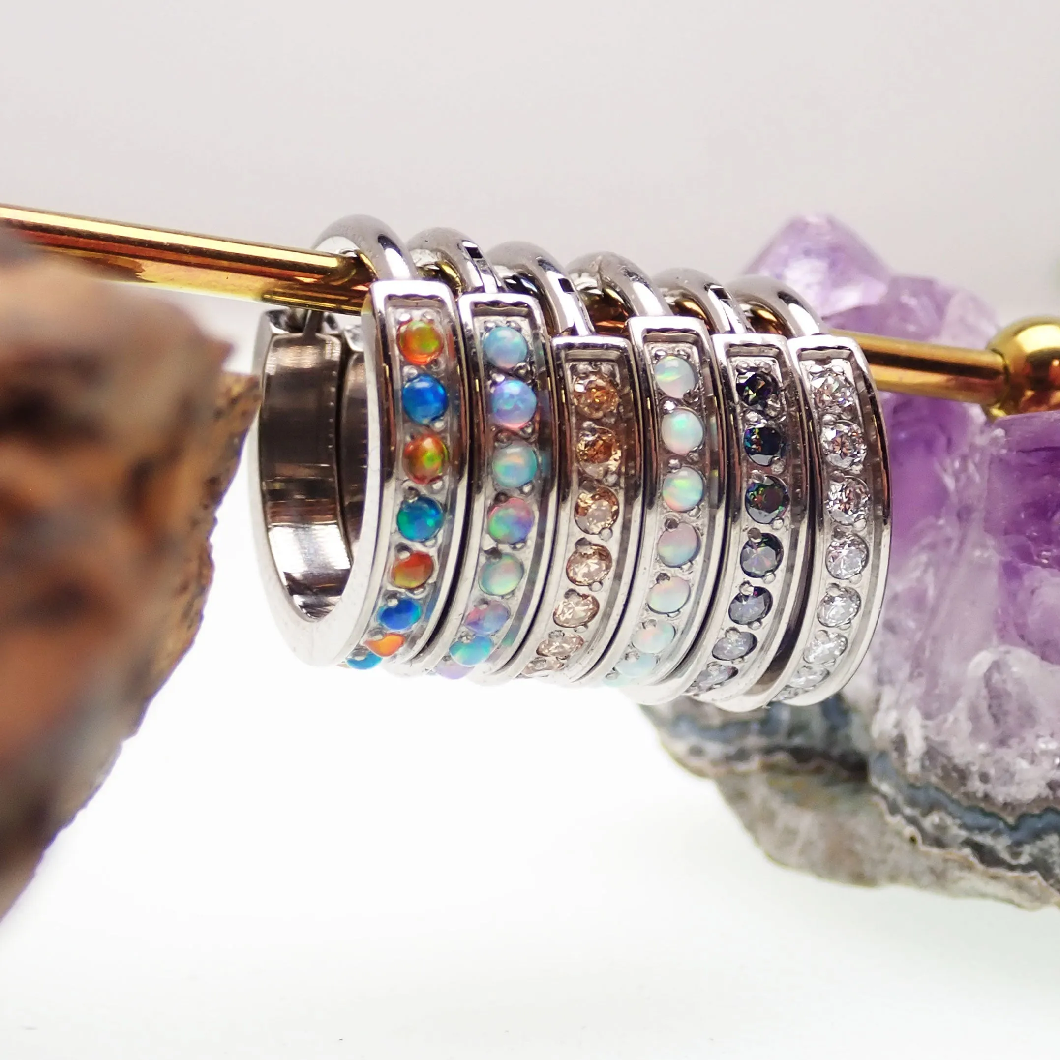 Huggie-Style 10mm Titanium Clicker 16g