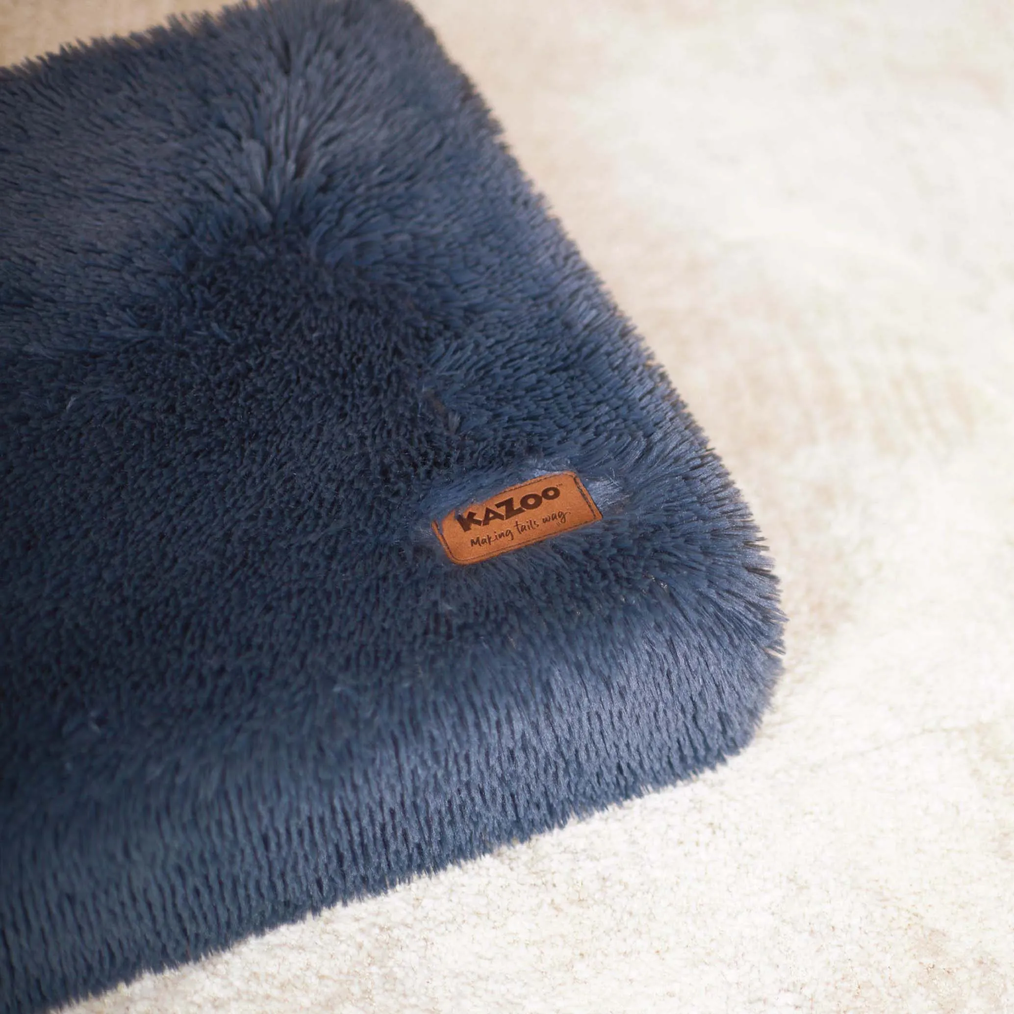 Kazoo Slumber Small Plush Grey Dog Bed***