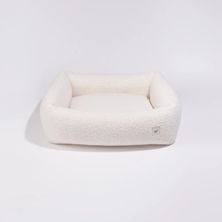 PillowVilla Faux Fur Dog Bed LOUNGE