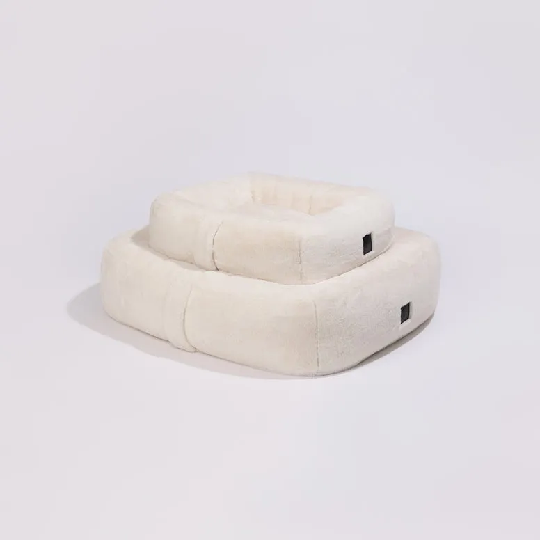 PillowVilla Faux Fur Dog Bed PEBBLE